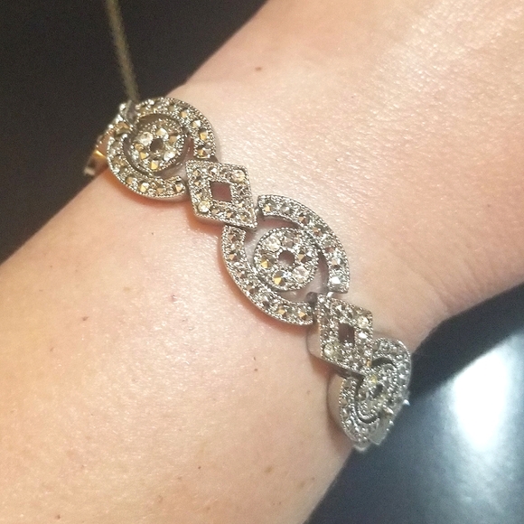 1950s Art Deco Revival Glam Rhodium plated Rhinestone Bracelet - Picture 4 of 7
